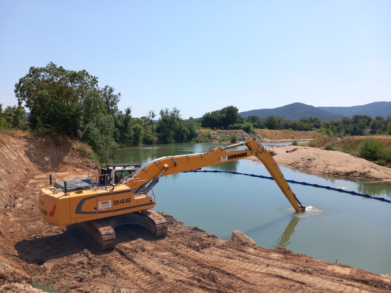 Enrochement - Puget-sur-Argens - Curage du lit de la rivière